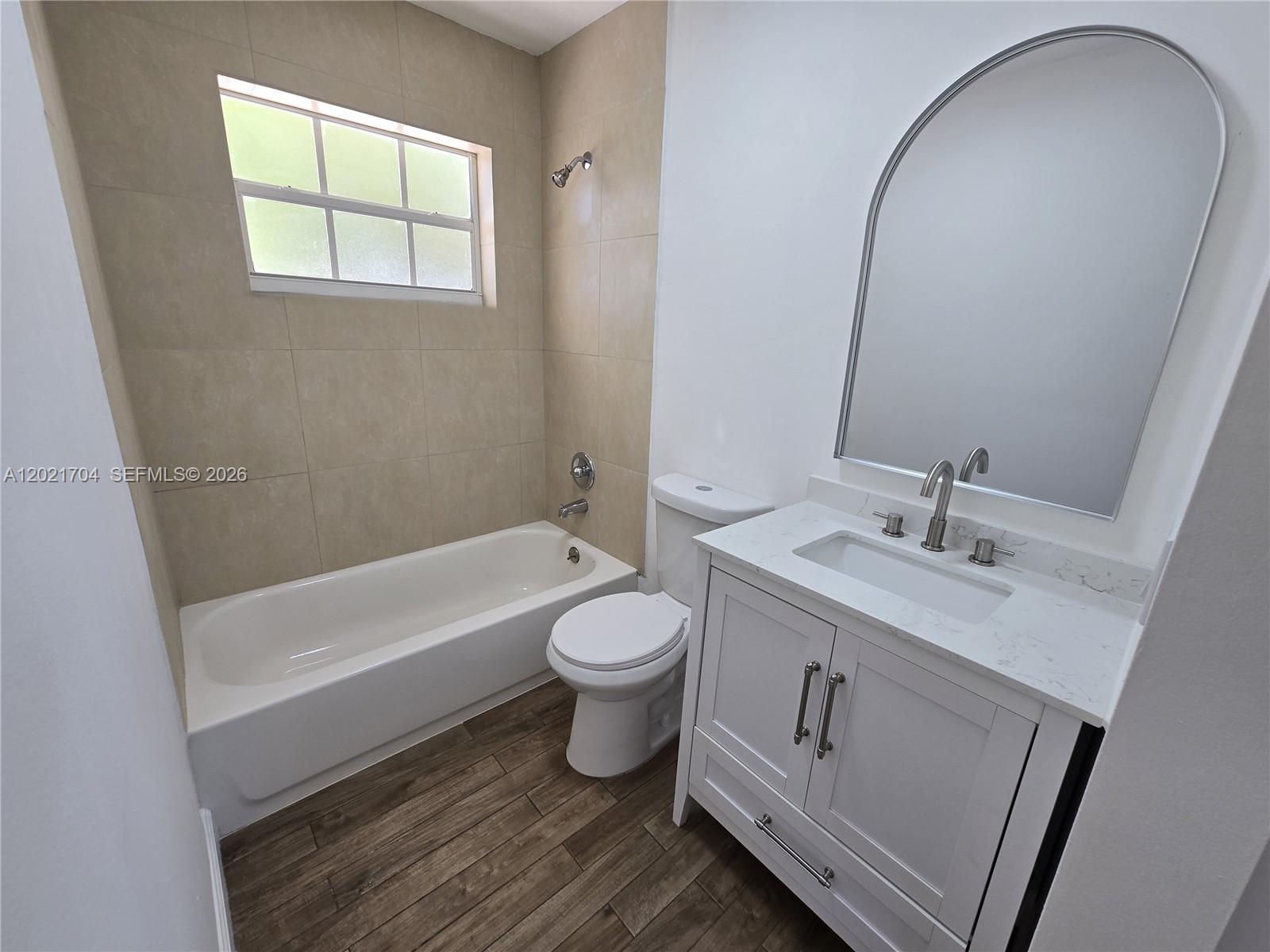 MEADOW WOOD MANOR #4 - Residential