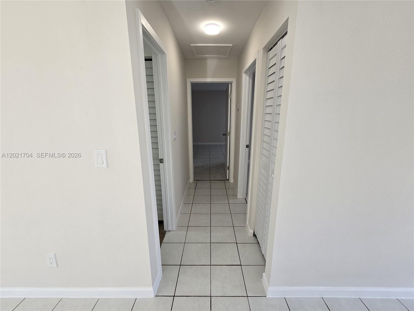 MEADOW WOOD MANOR #4 - Residential