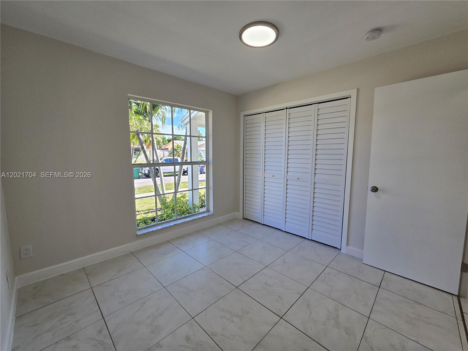 MEADOW WOOD MANOR #4 - Residential