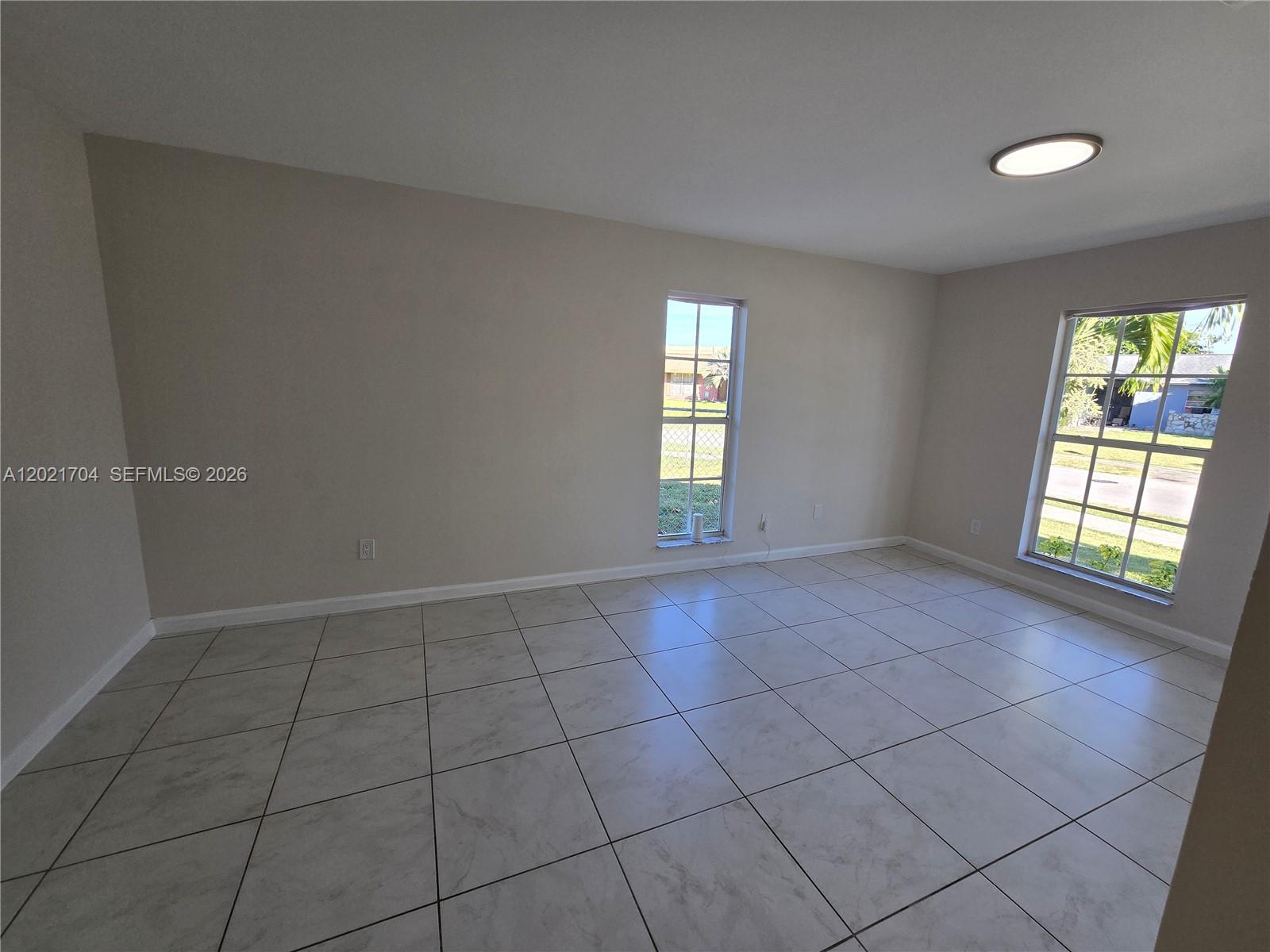 MEADOW WOOD MANOR #4 - Residential