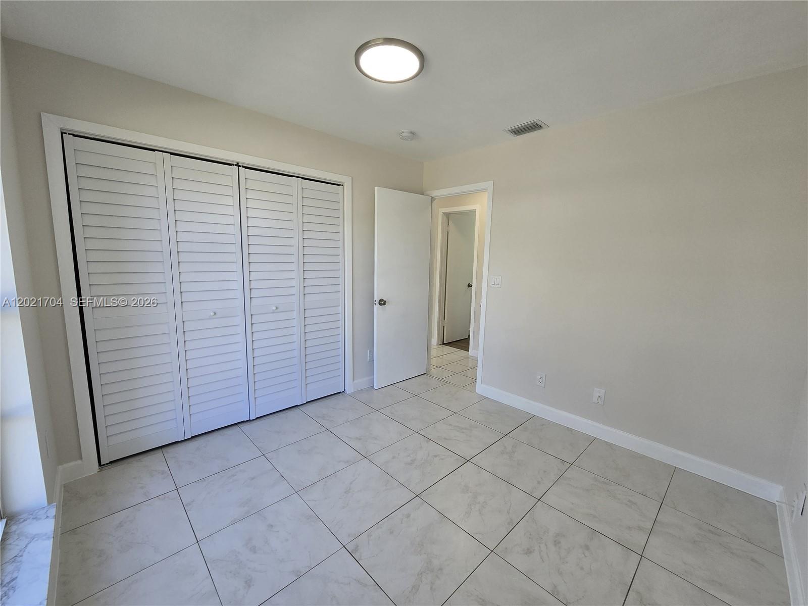 MEADOW WOOD MANOR #4 - Residential