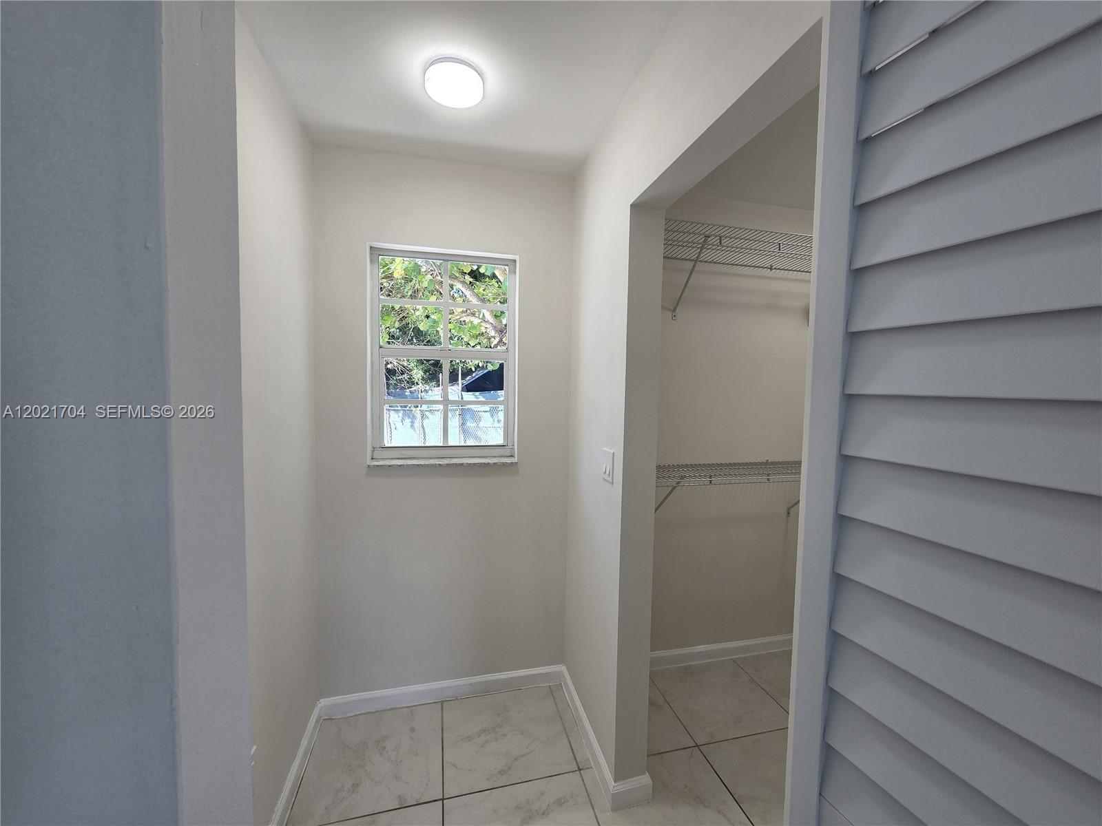 MEADOW WOOD MANOR #4 - Residential