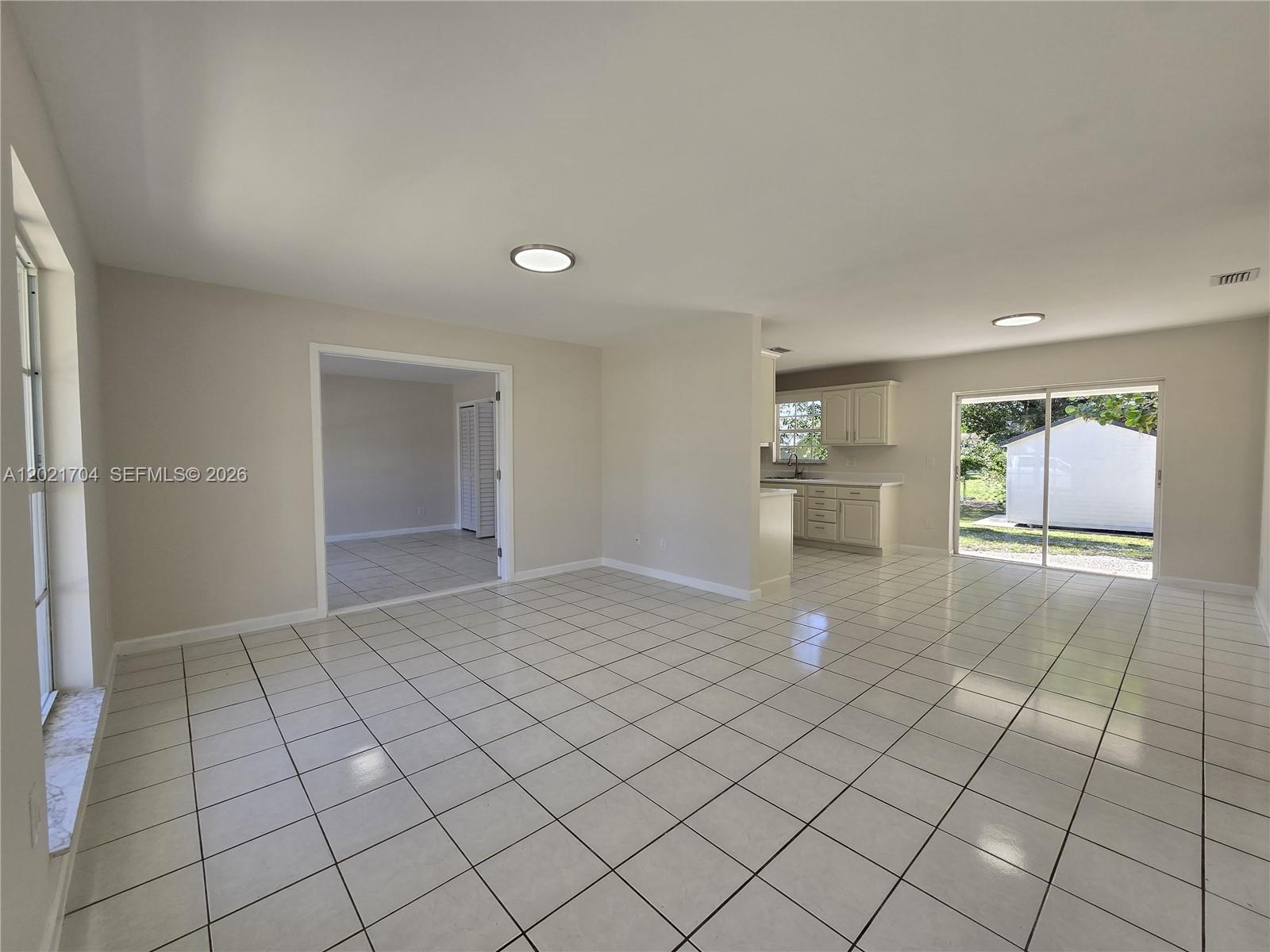 MEADOW WOOD MANOR #4 - Residential