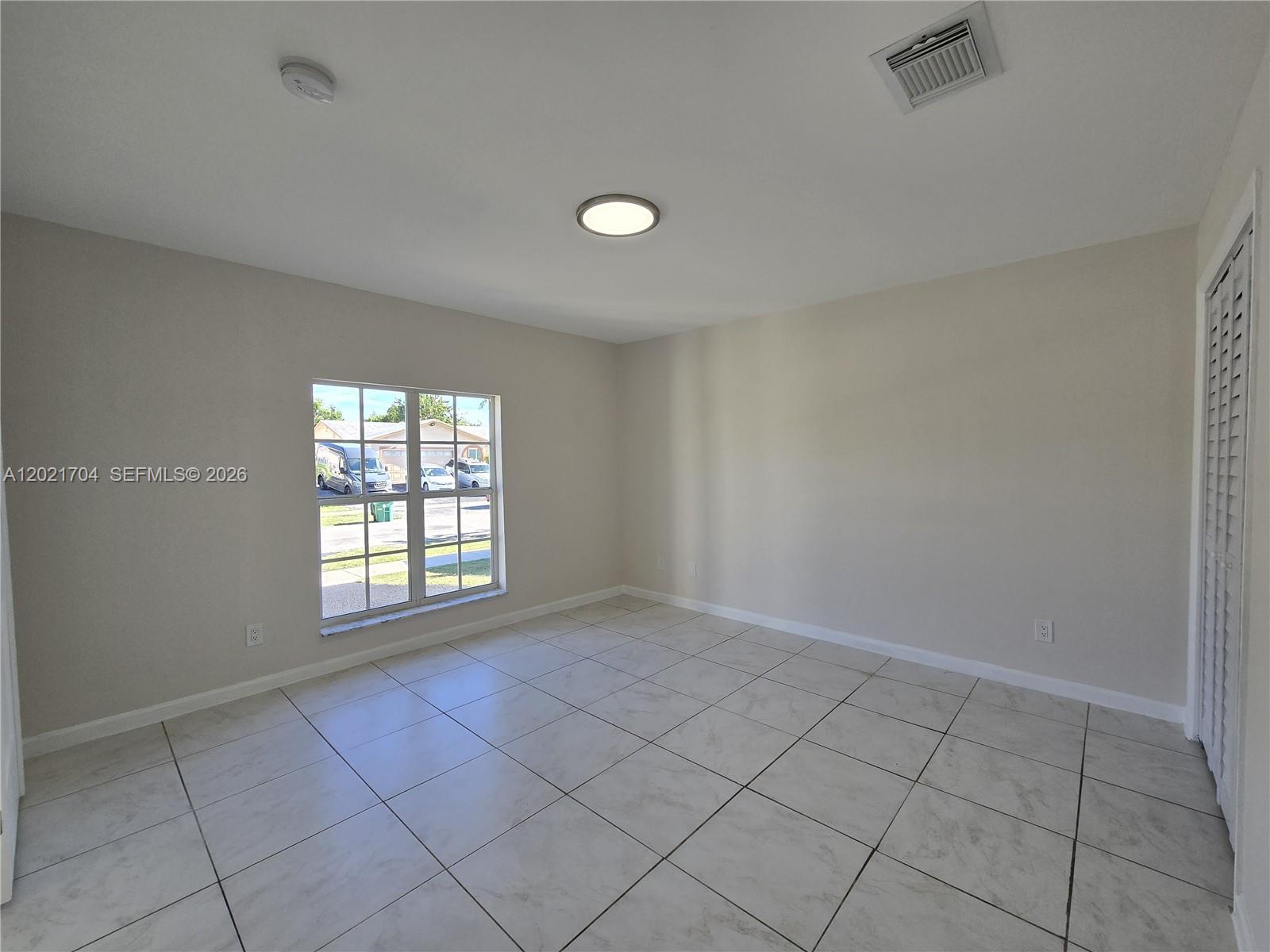 MEADOW WOOD MANOR #4 - Residential
