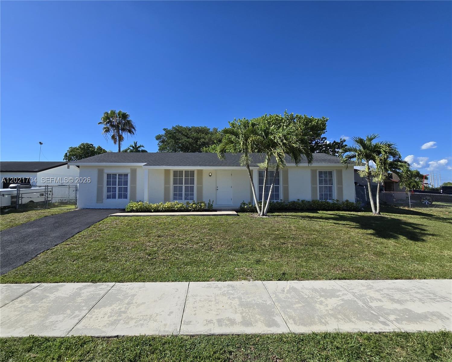 MEADOW WOOD MANOR #4 - Residential