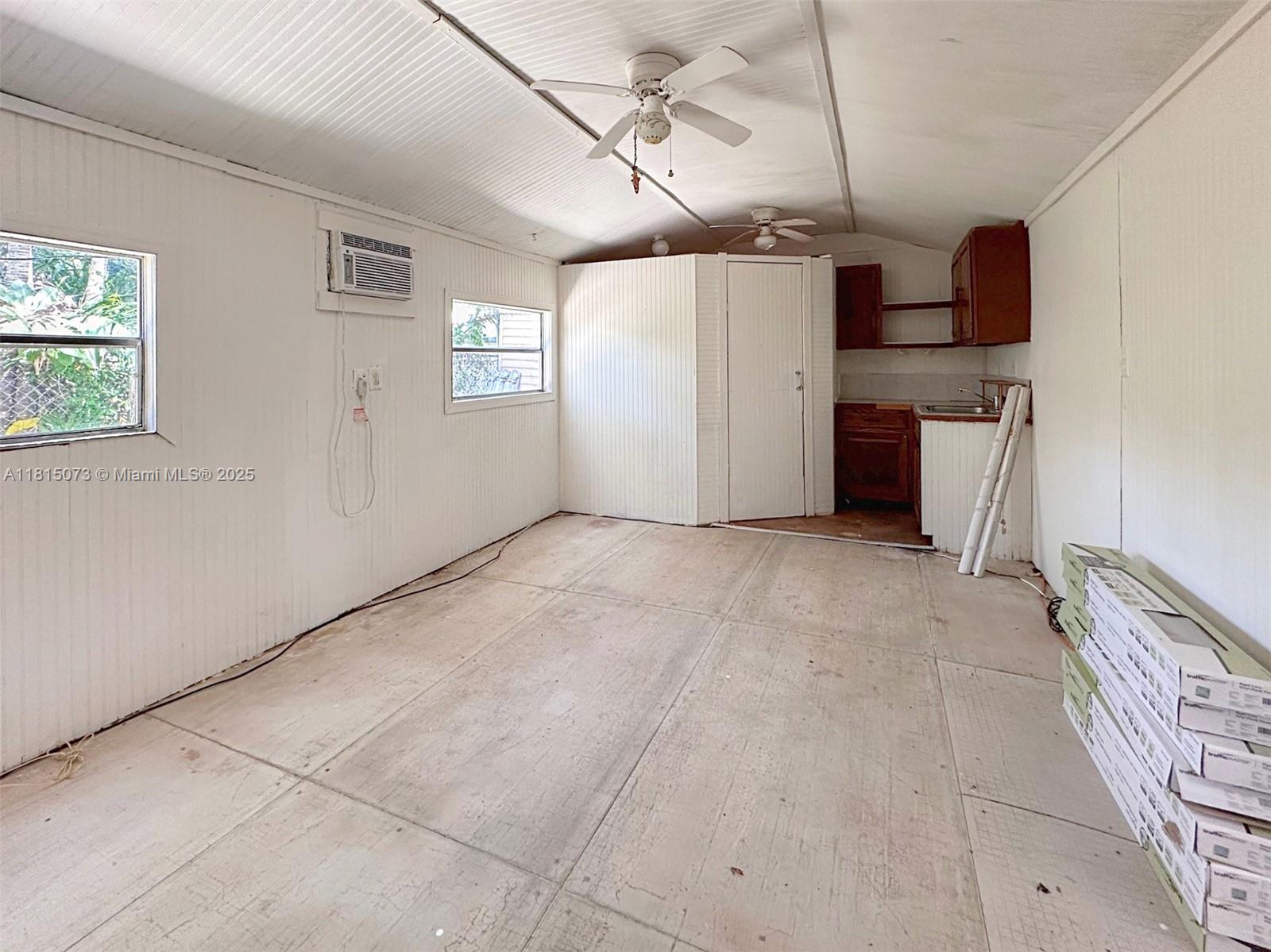 LARGO GARDENS - Residential