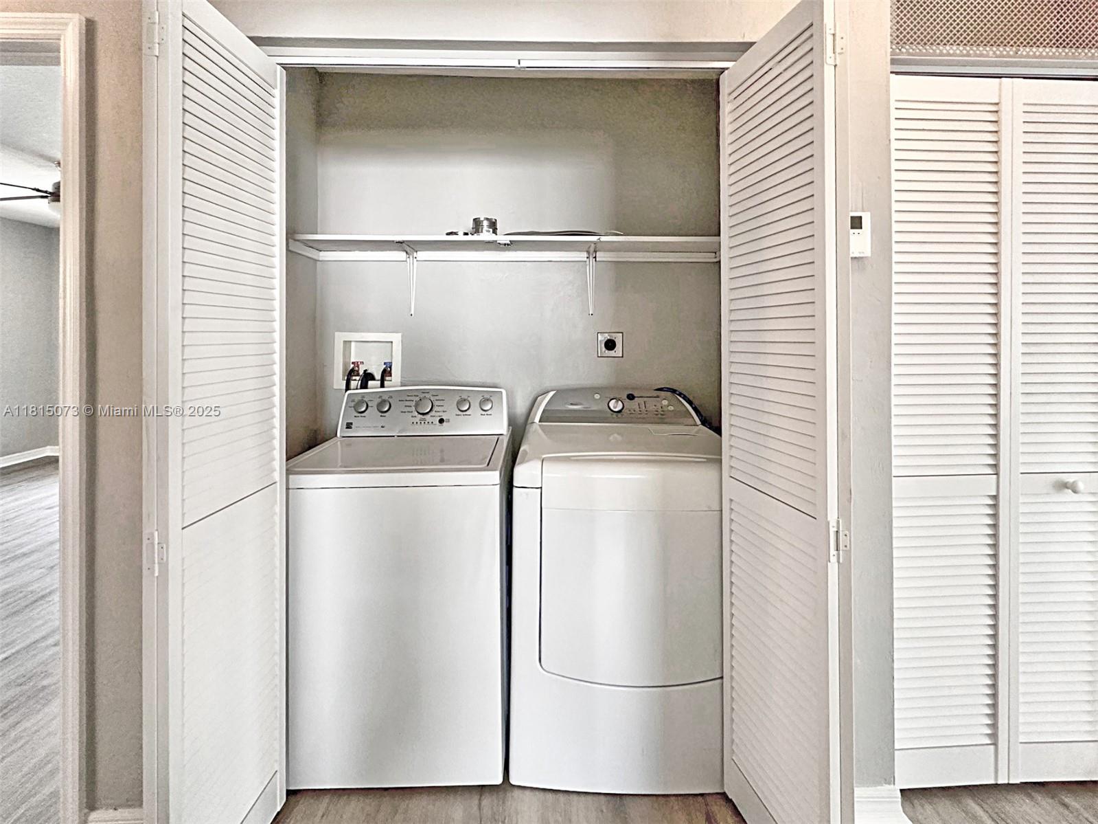 LARGO GARDENS - Residential