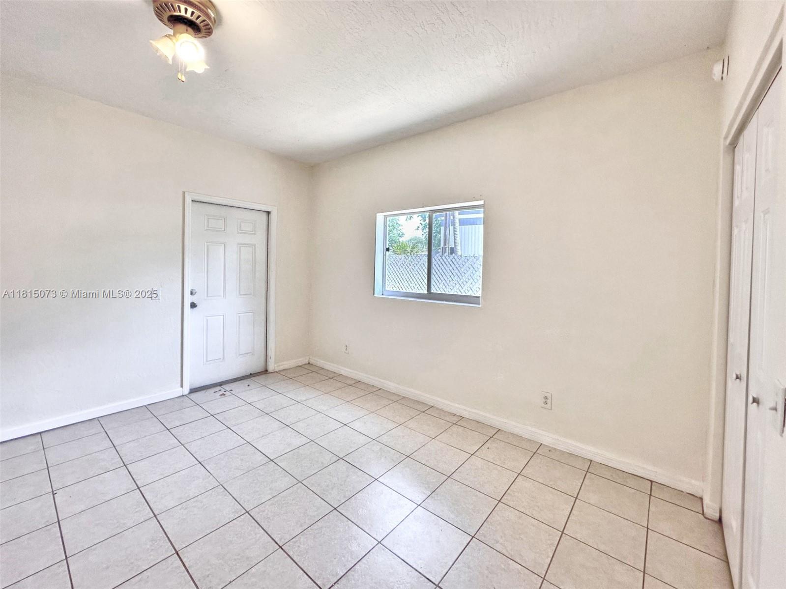 LARGO GARDENS - Residential