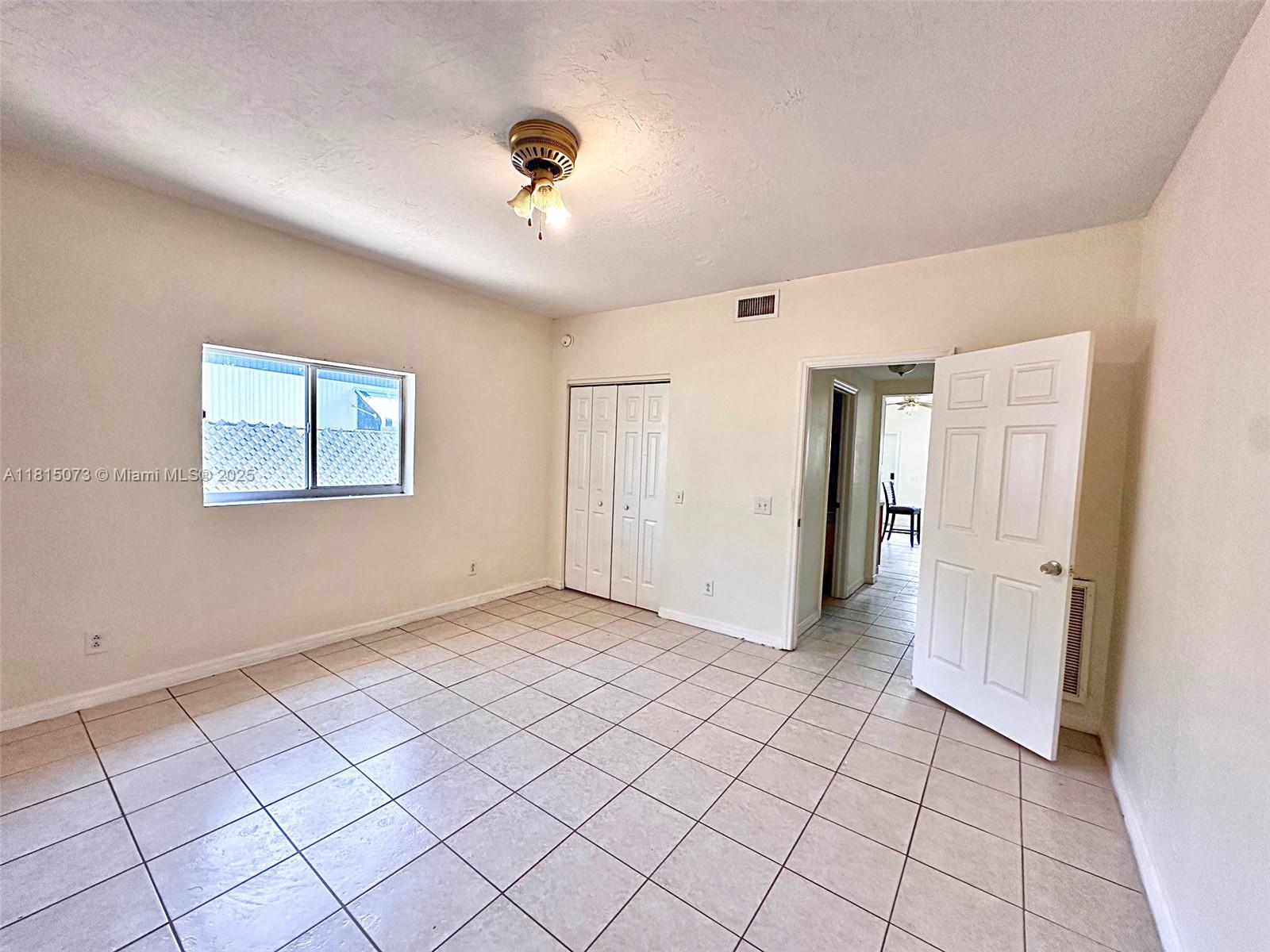 LARGO GARDENS - Residential