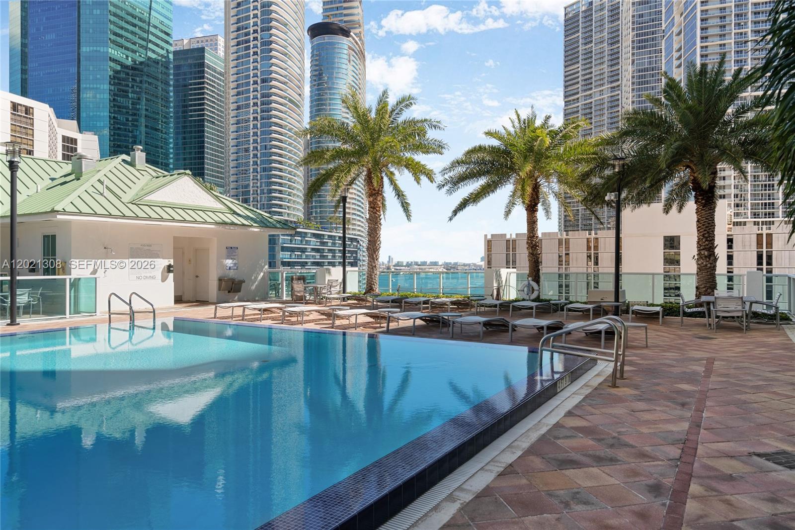 BRICKELL ON THE RIVER S T - Residential
