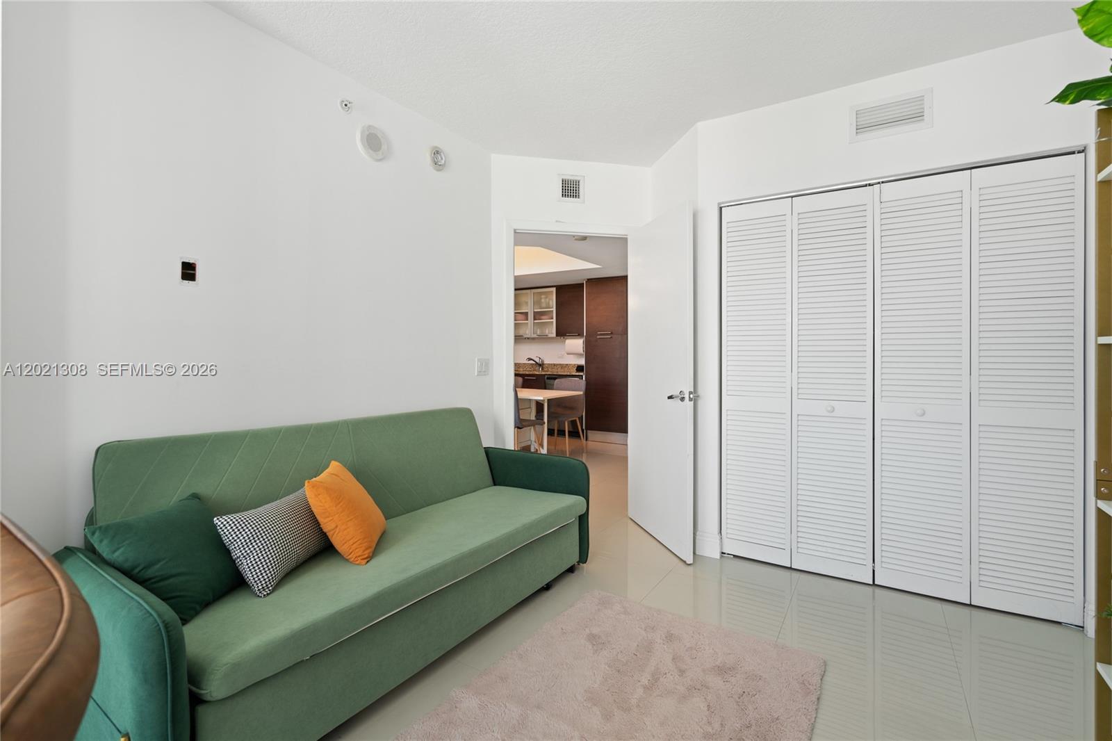 BRICKELL ON THE RIVER S T - Residential