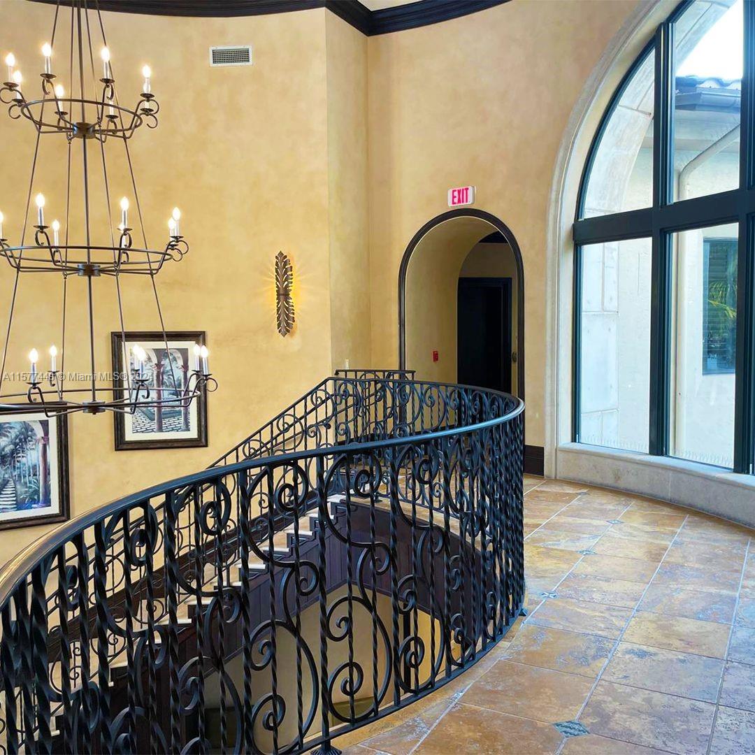 VILLA ALHAMBRA CONDO - Residential