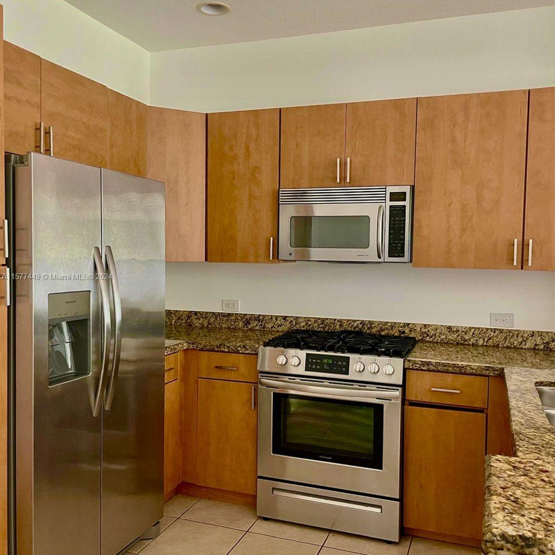 VILLA ALHAMBRA CONDO - Residential