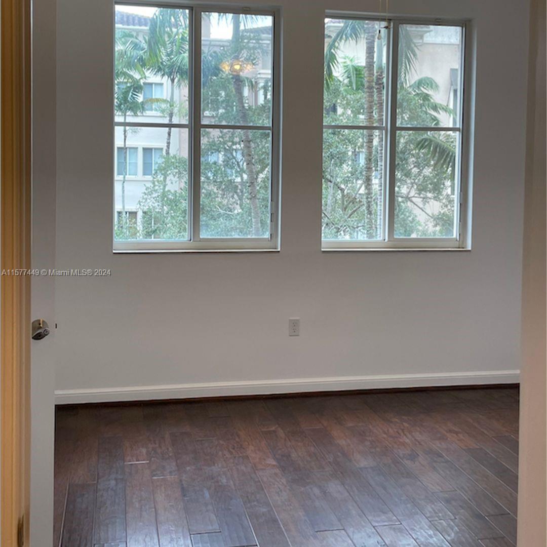 VILLA ALHAMBRA CONDO - Residential