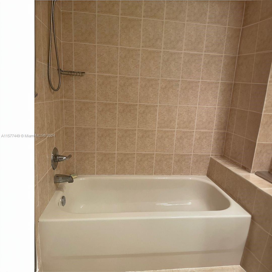 VILLA ALHAMBRA CONDO - Residential