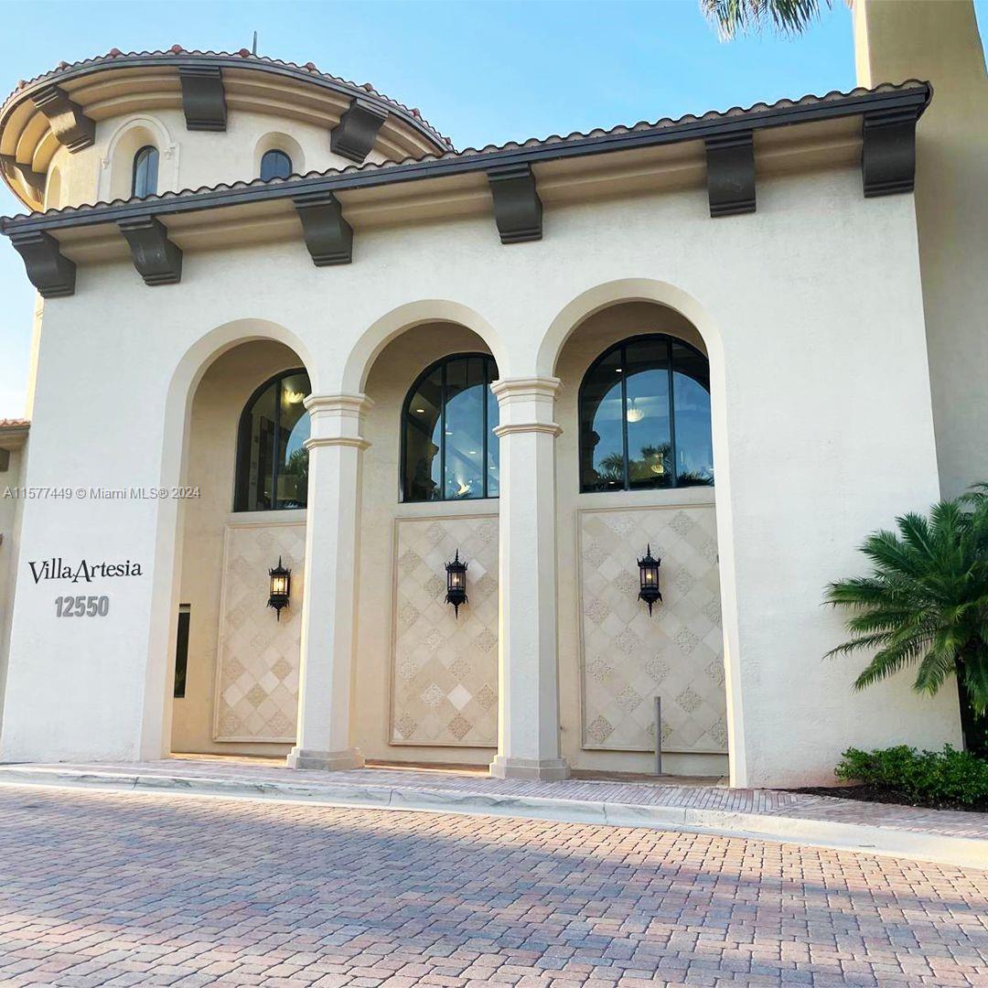 VILLA ALHAMBRA CONDO - Residential