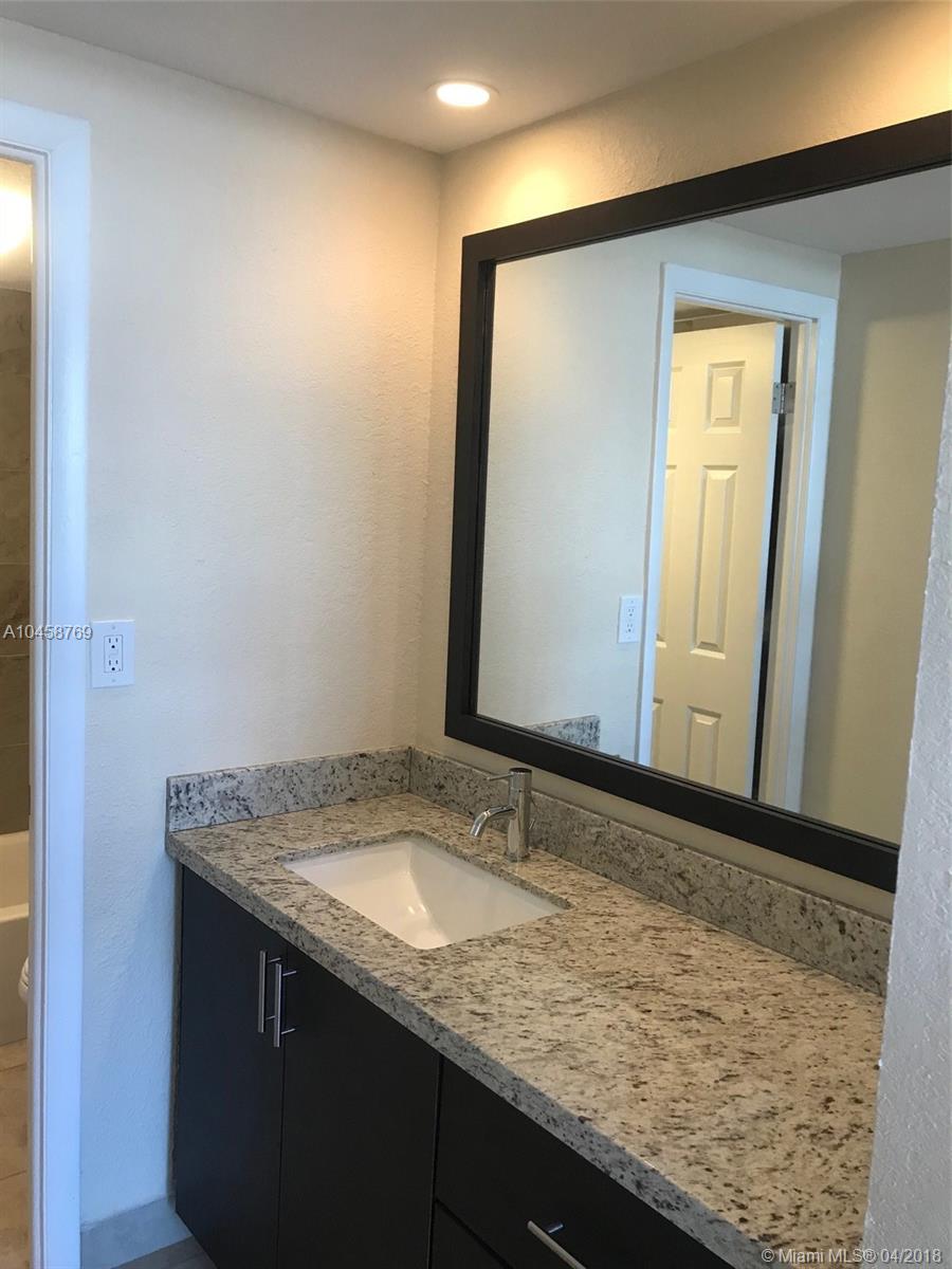 GATEWAY HOUSE CONDO - SOU - Residential Lease