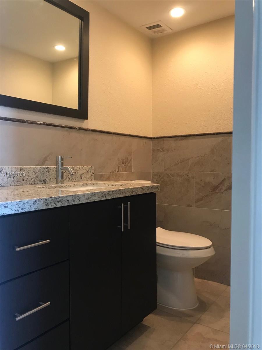 GATEWAY HOUSE CONDO - SOU - Residential Lease