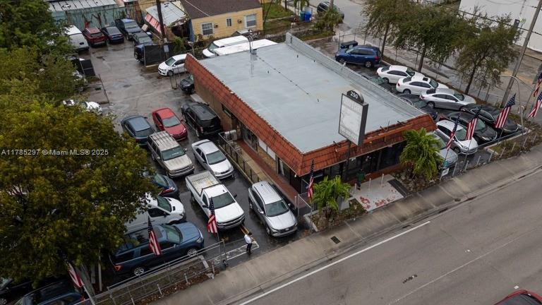 View photos, virtual tours, details... 290 NW 27th Ave