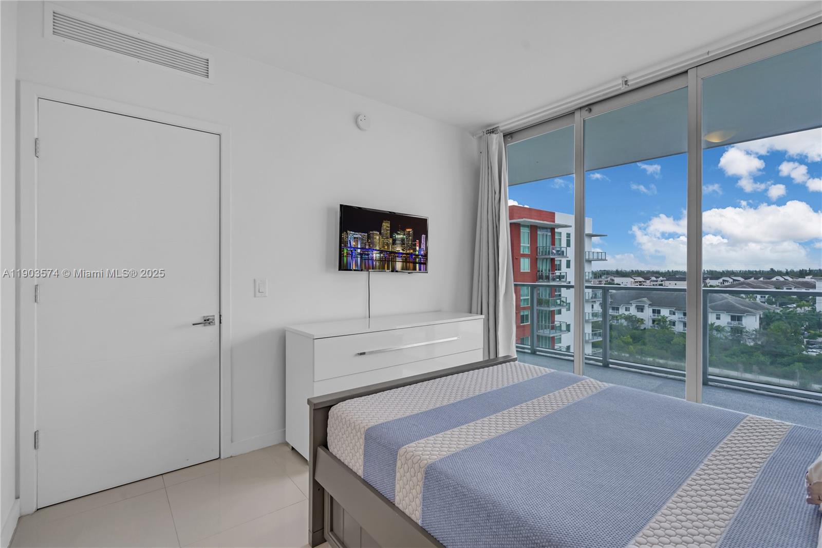 GRAND BAY COMMONS SOUTH - Residential Lease