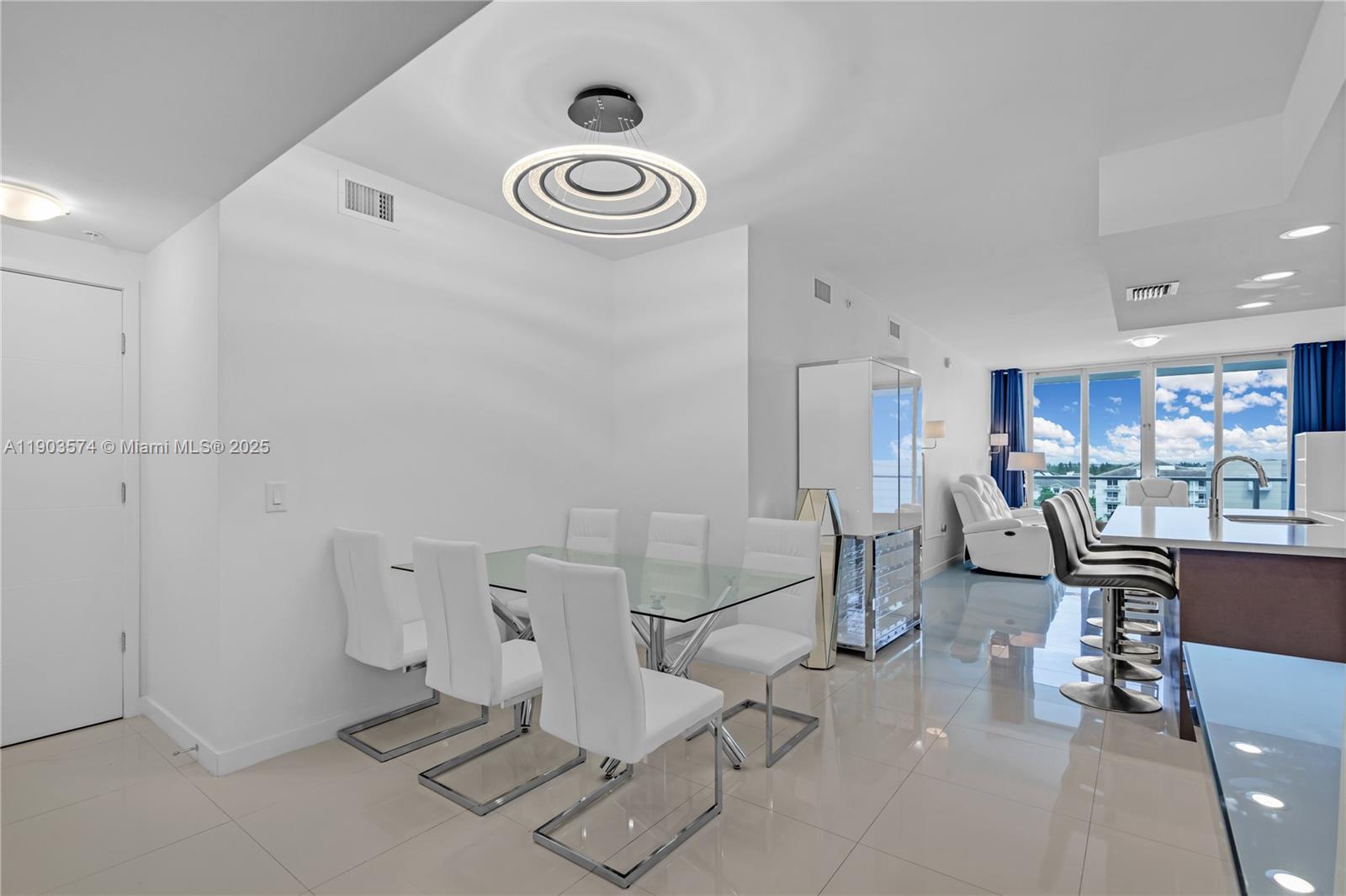 GRAND BAY COMMONS SOUTH - Residential Lease