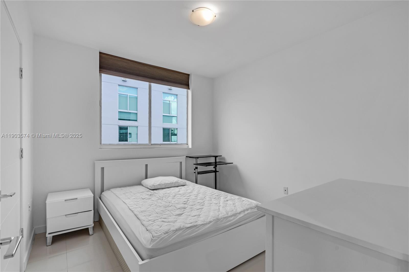 GRAND BAY COMMONS SOUTH - Residential Lease