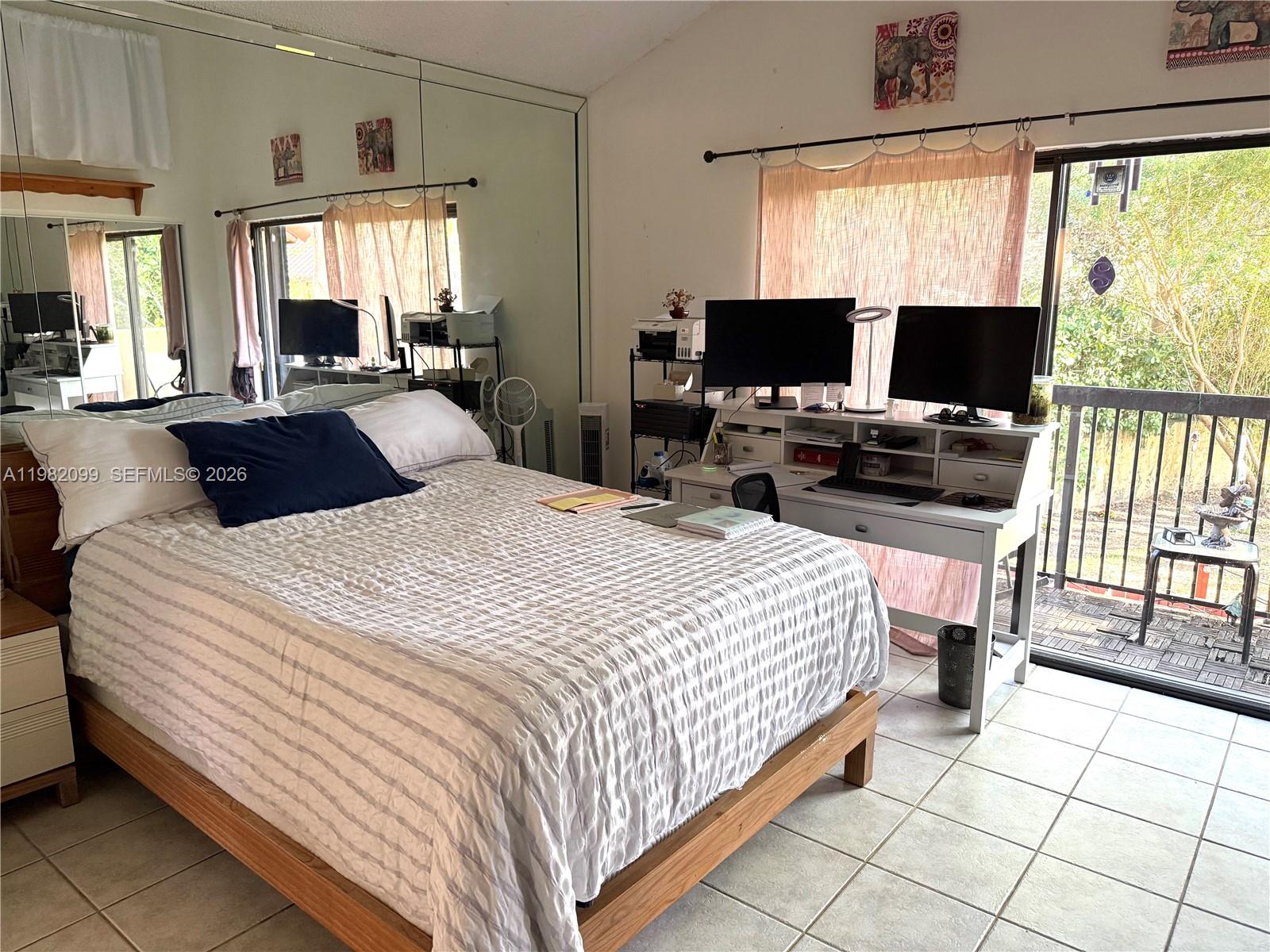 DADELAND COVE SEC 1 - Residential Lease