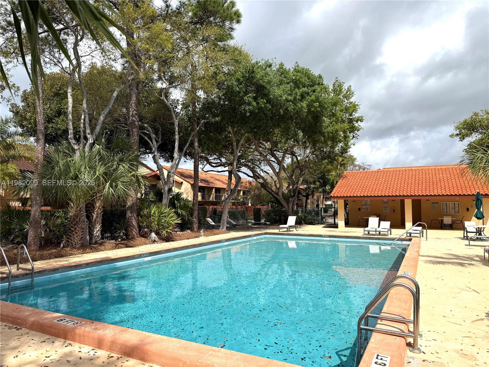 DADELAND COVE SEC 1 - Residential Lease