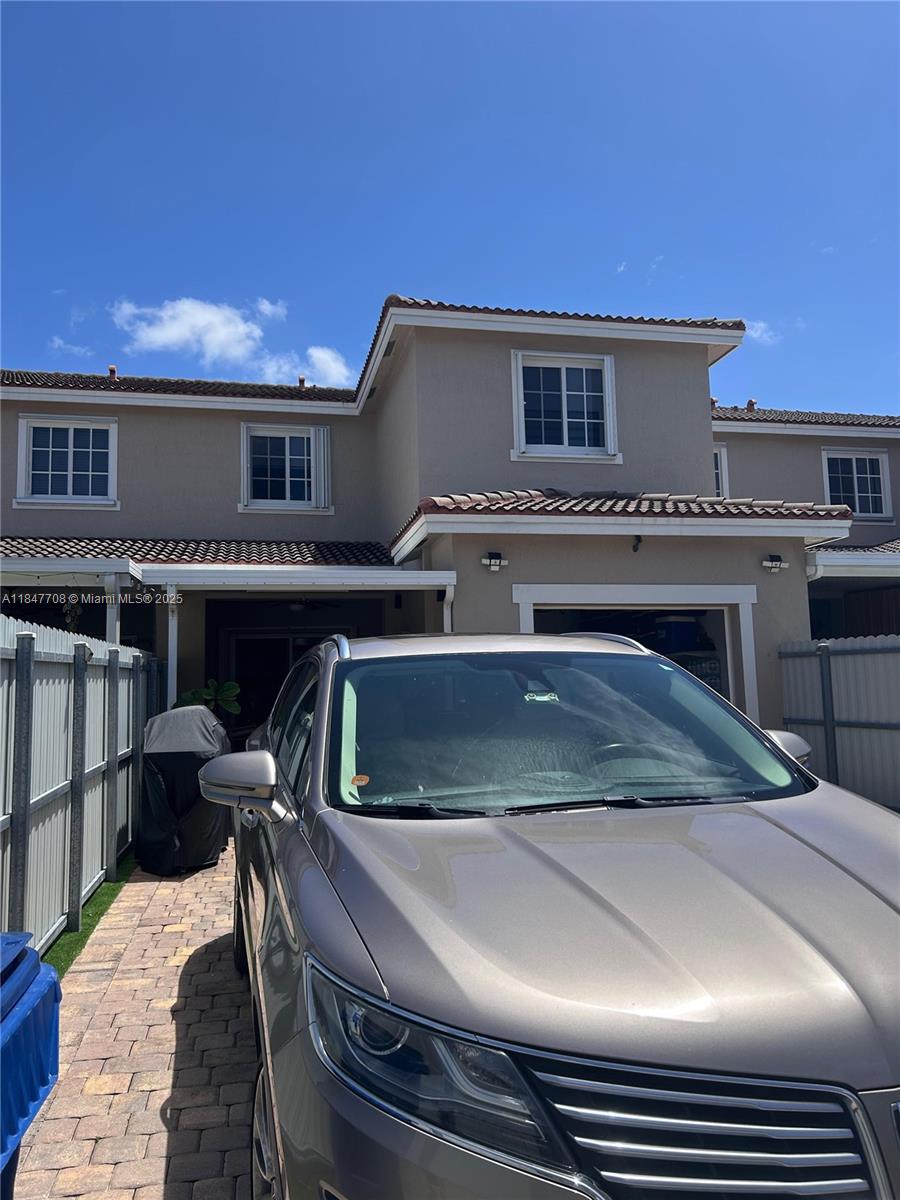 MANDARIN LAKES - Residential