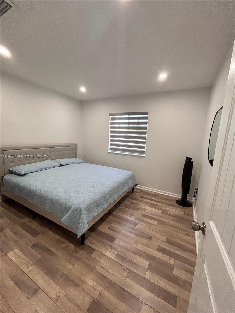 MANDARIN LAKES - Residential