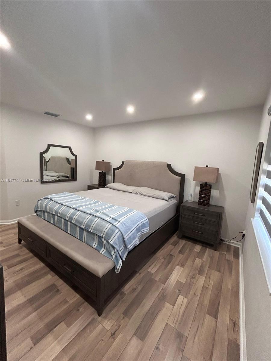 MANDARIN LAKES - Residential