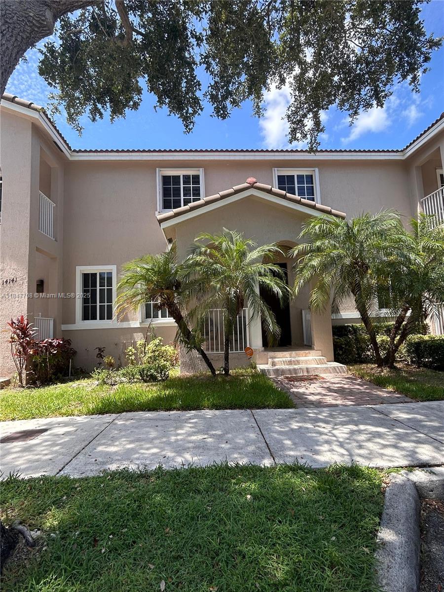 MANDARIN LAKES - Residential