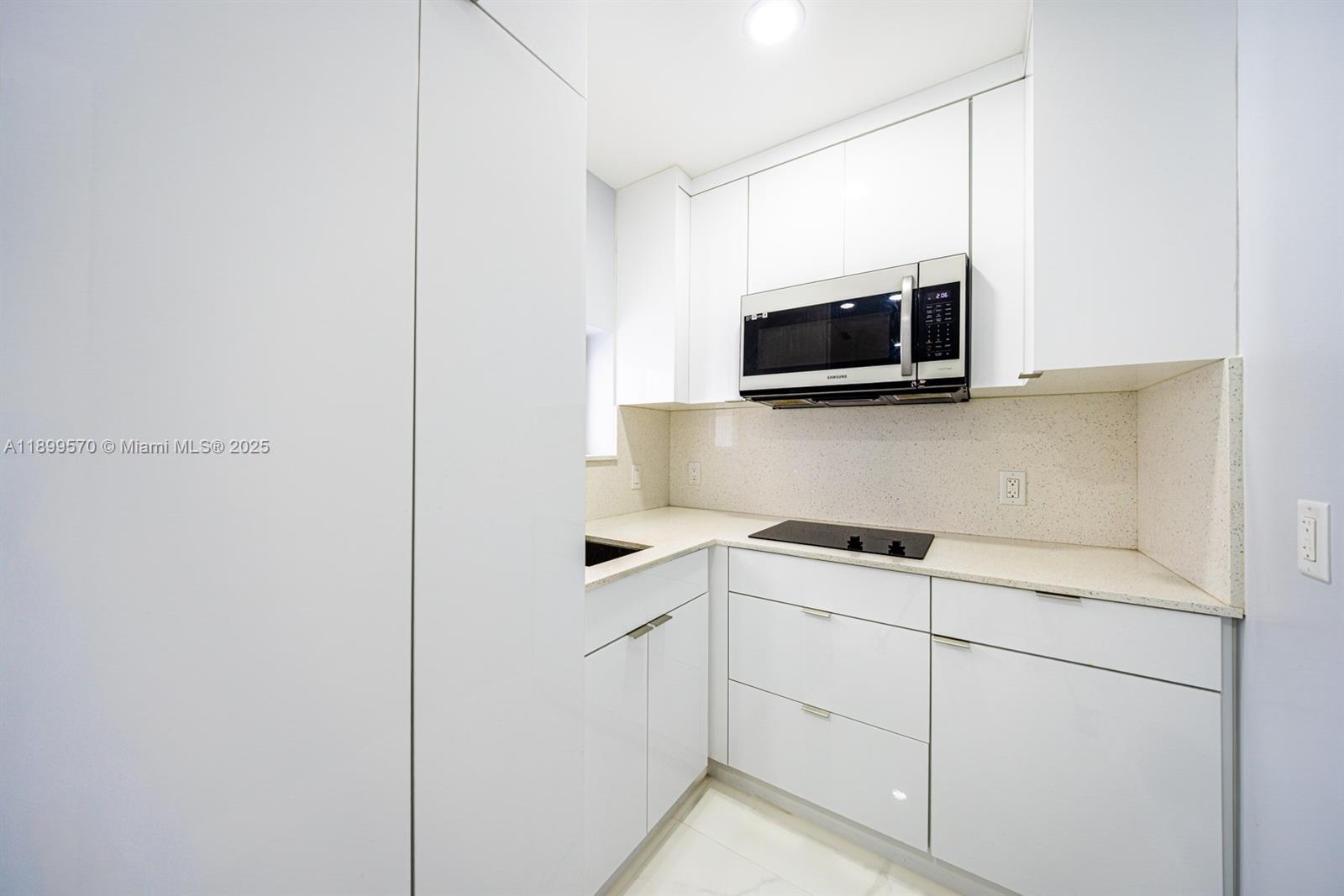 KENDALL FAMILY ESTATES PH - Residential Lease