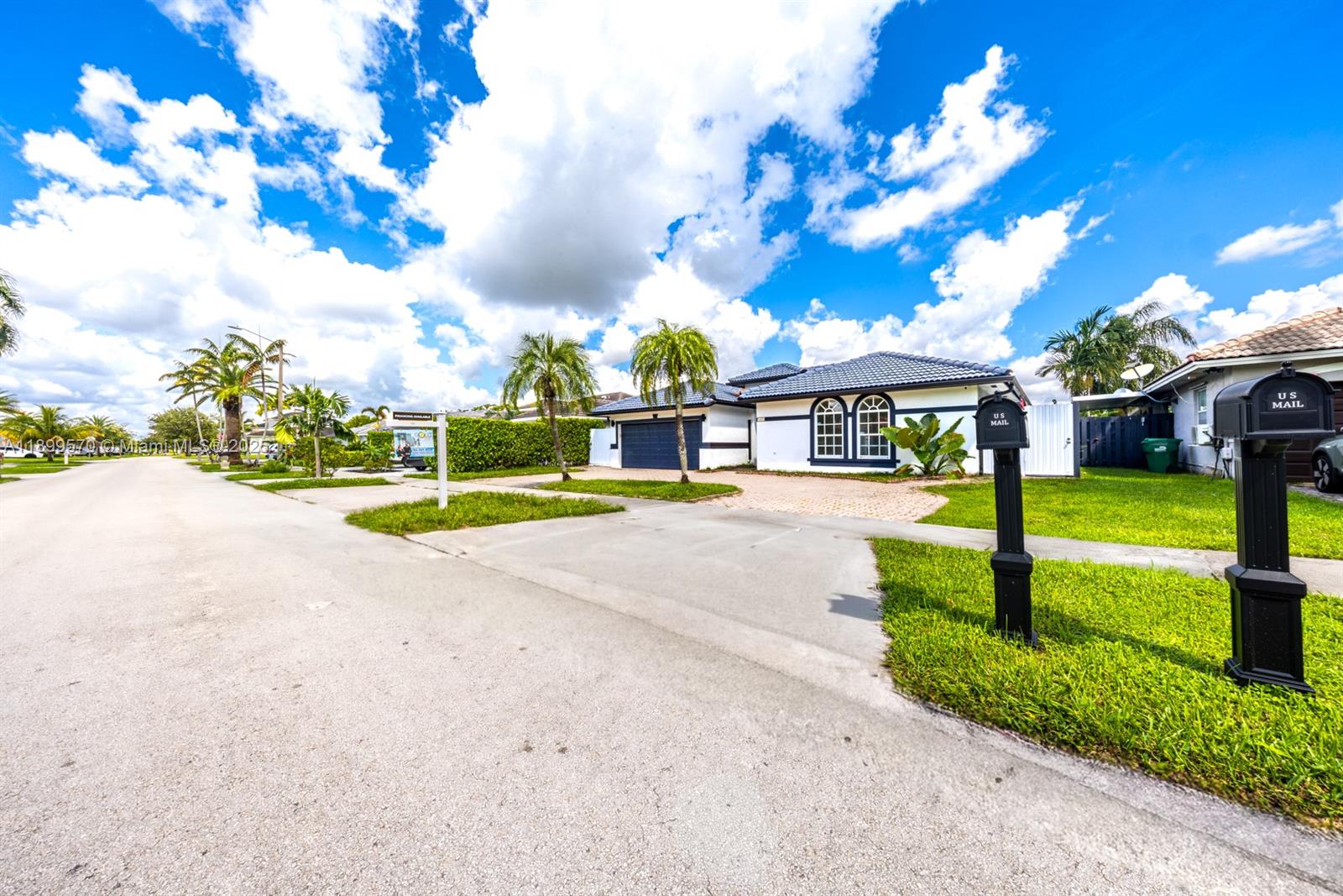 KENDALL FAMILY ESTATES PH - Residential Lease