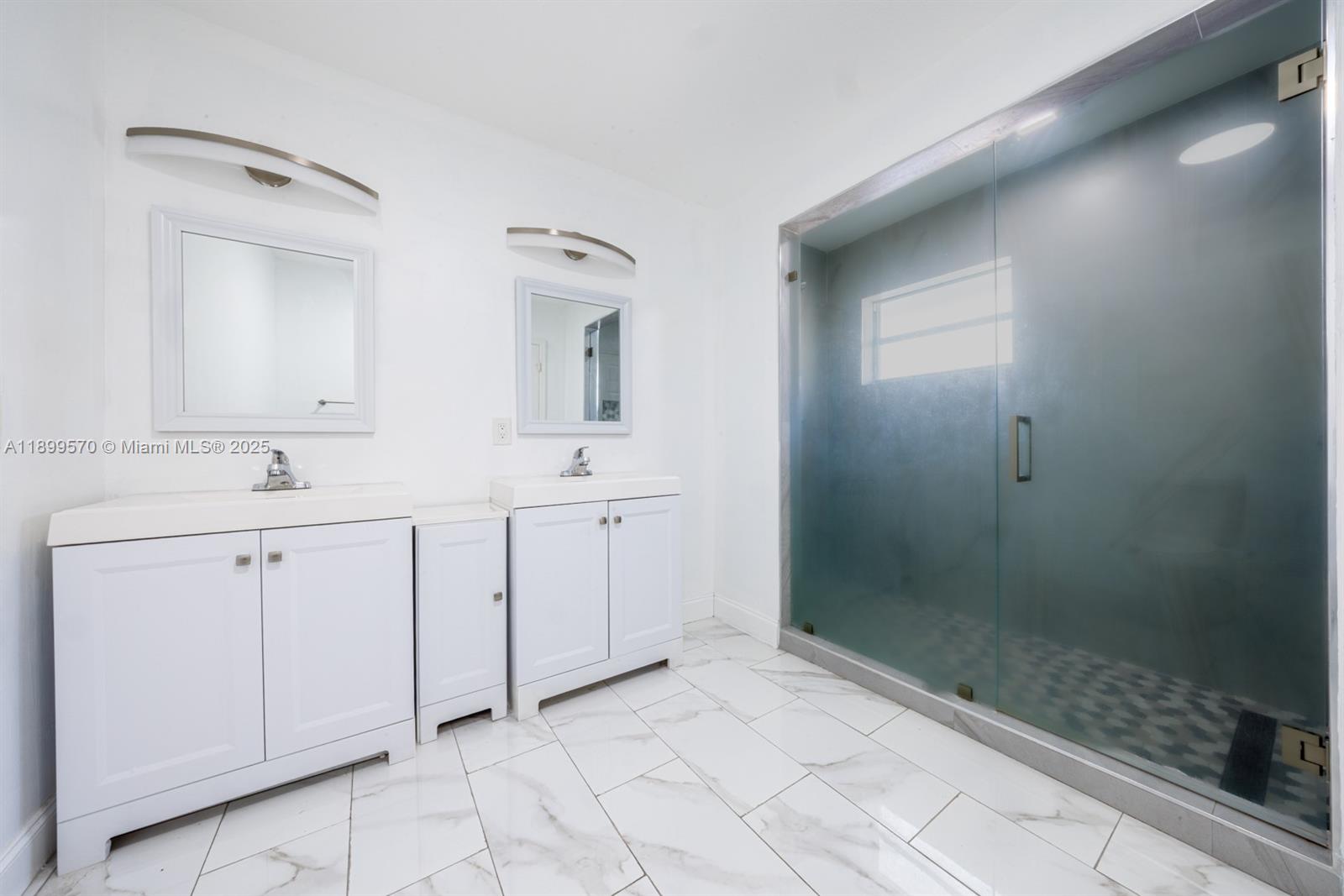 KENDALL FAMILY ESTATES PH - Residential Lease