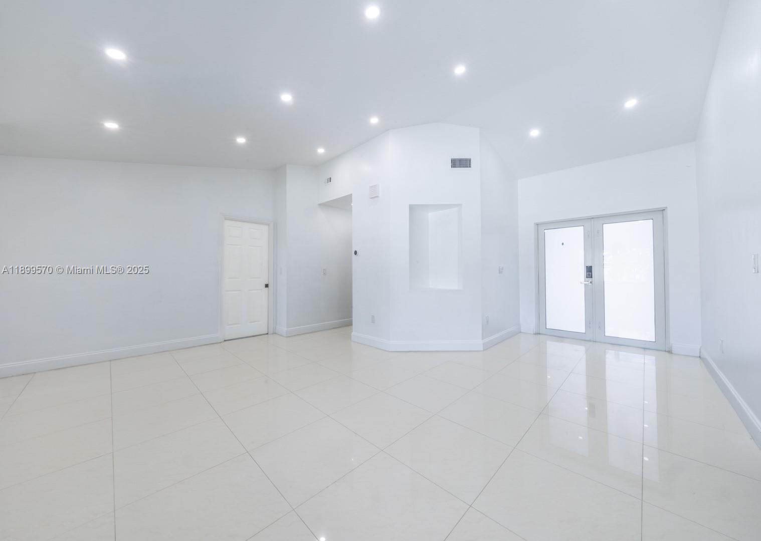 KENDALL FAMILY ESTATES PH - Residential Lease