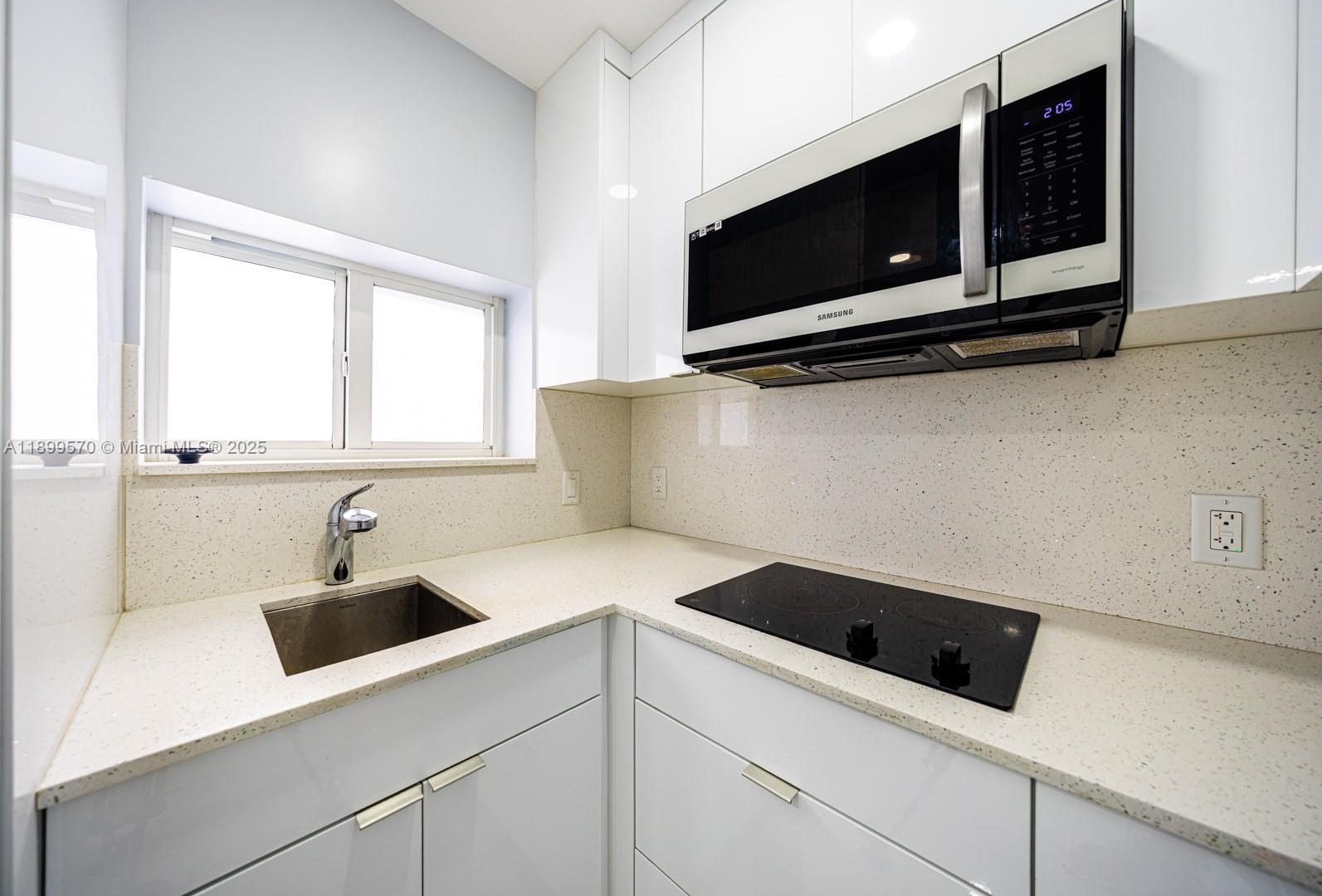 KENDALL FAMILY ESTATES PH - Residential Lease