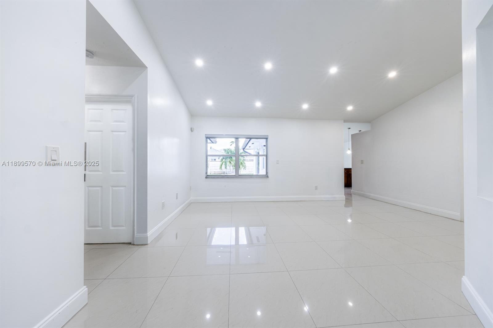 KENDALL FAMILY ESTATES PH - Residential Lease