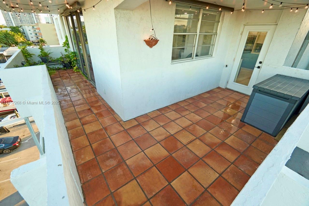 CORAL ISLE WEST CONDO - Residential