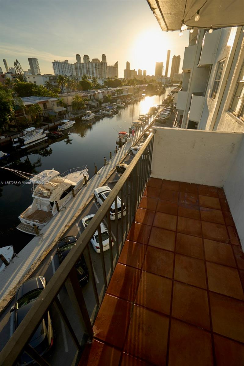 CORAL ISLE WEST CONDO - Residential