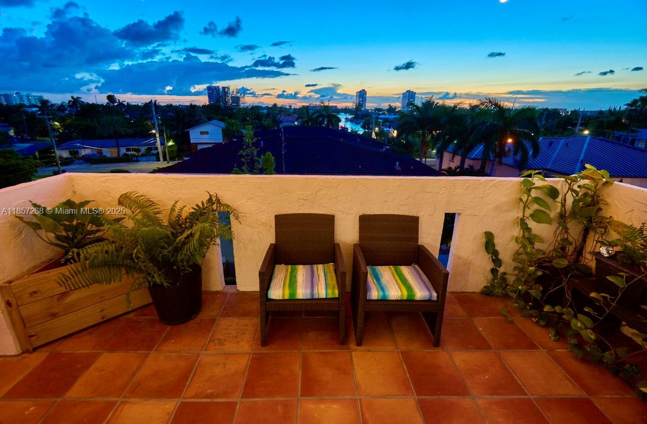 CORAL ISLE WEST CONDO - Residential