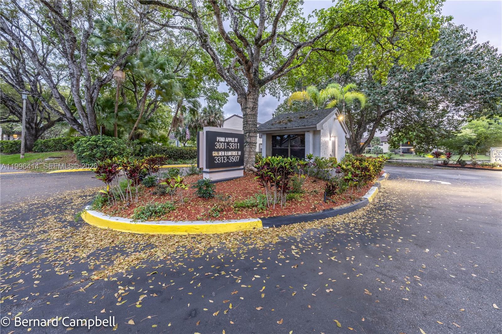 POND APPLE PLACE IV-B CON - Residential