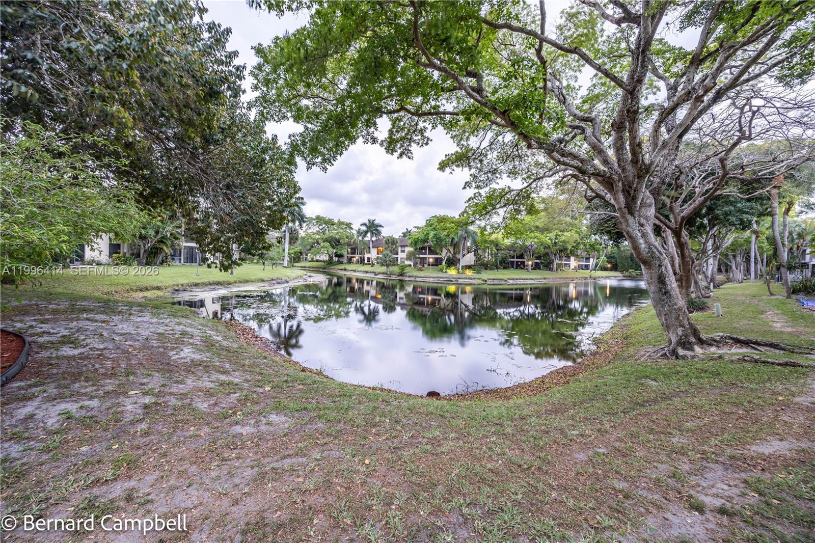 POND APPLE PLACE IV-B CON - Residential