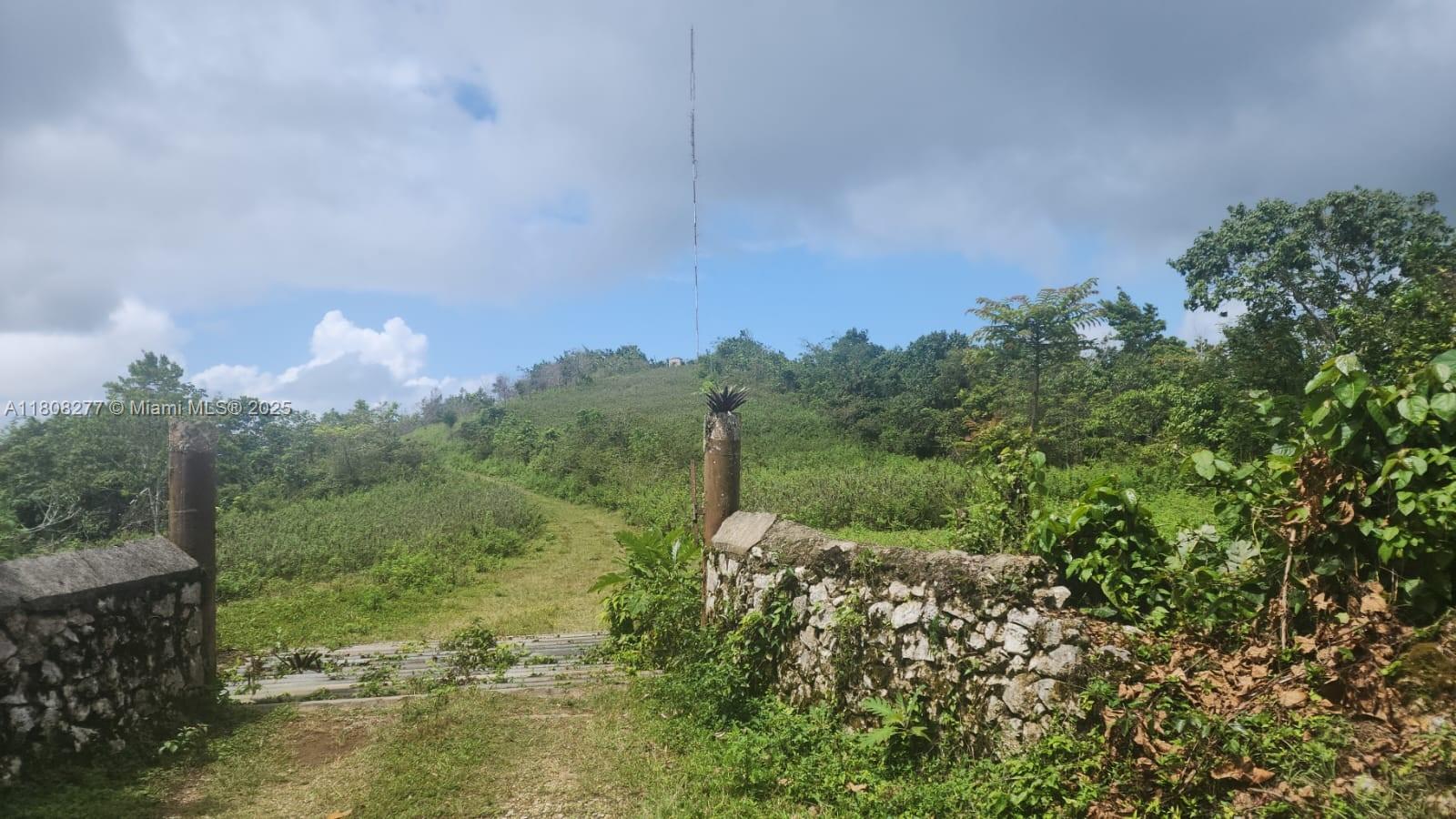 00 OCEAN AND MOUNTAINVIEW Epworth,St Ann,Jamaica