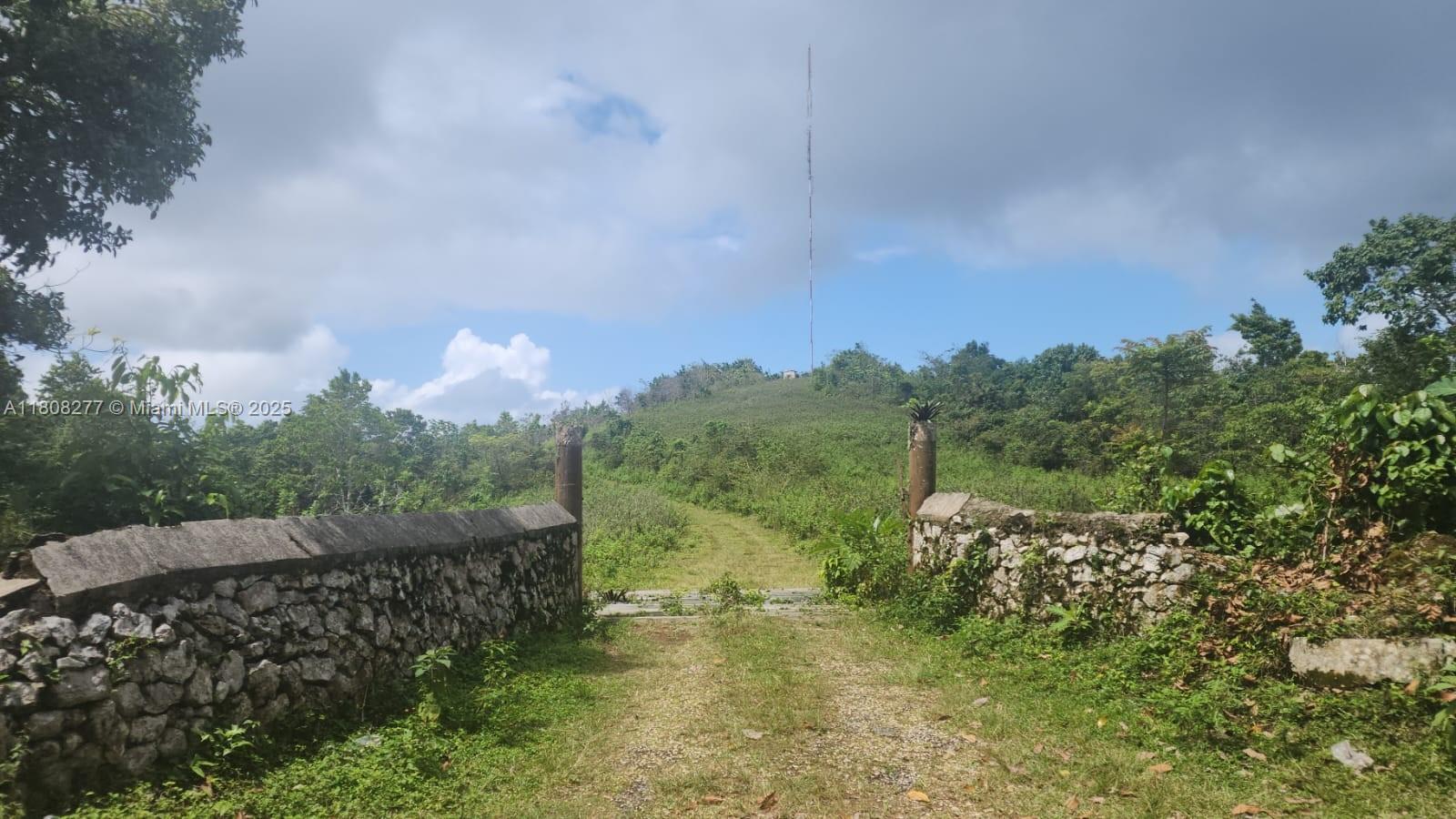 00 OCEAN AND MOUNTAINVIEW Epworth,St Ann,Jamaica