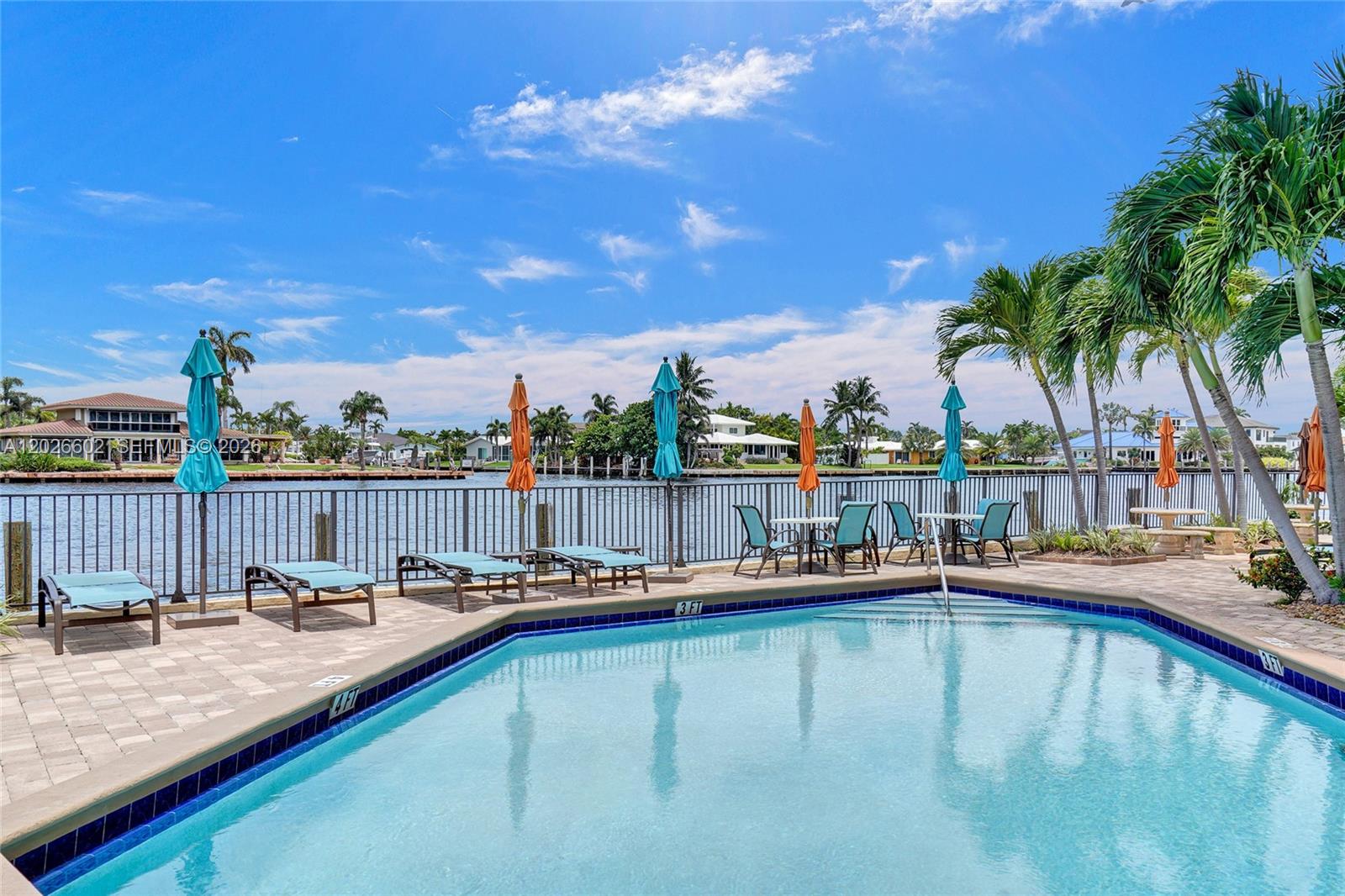 TRITON CONDO - Residential