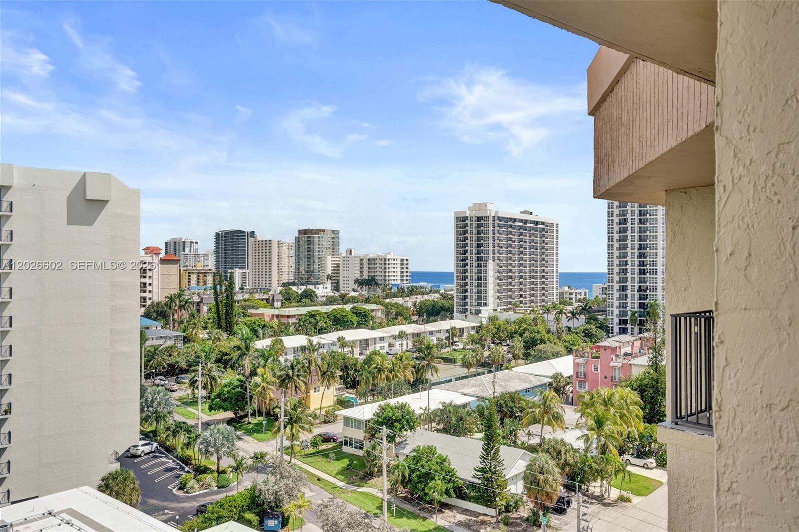 TRITON CONDO - Residential