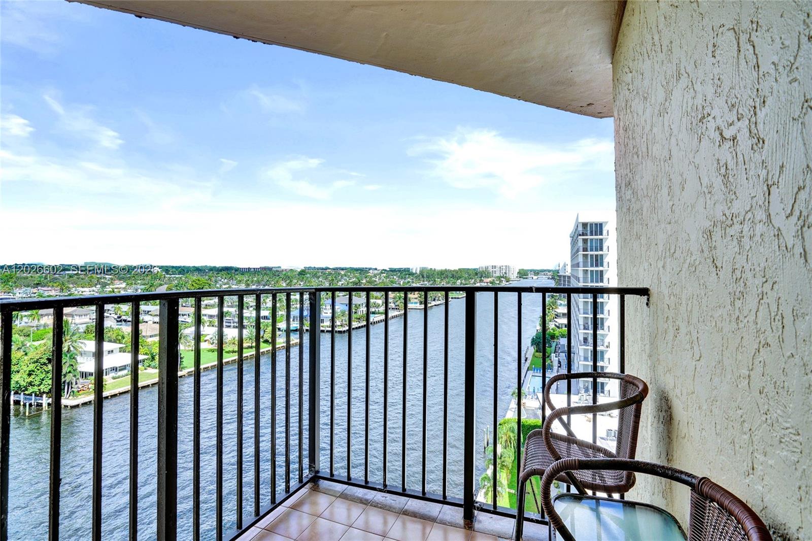 TRITON CONDO - Residential
