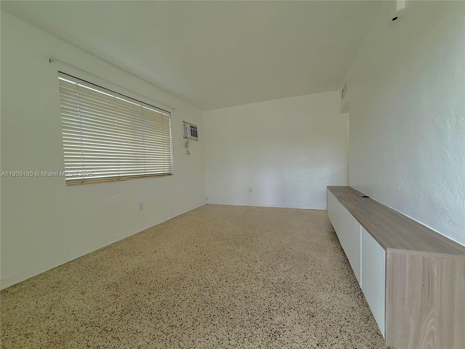 WINONA PARK 1ST ADDN - Residential Lease