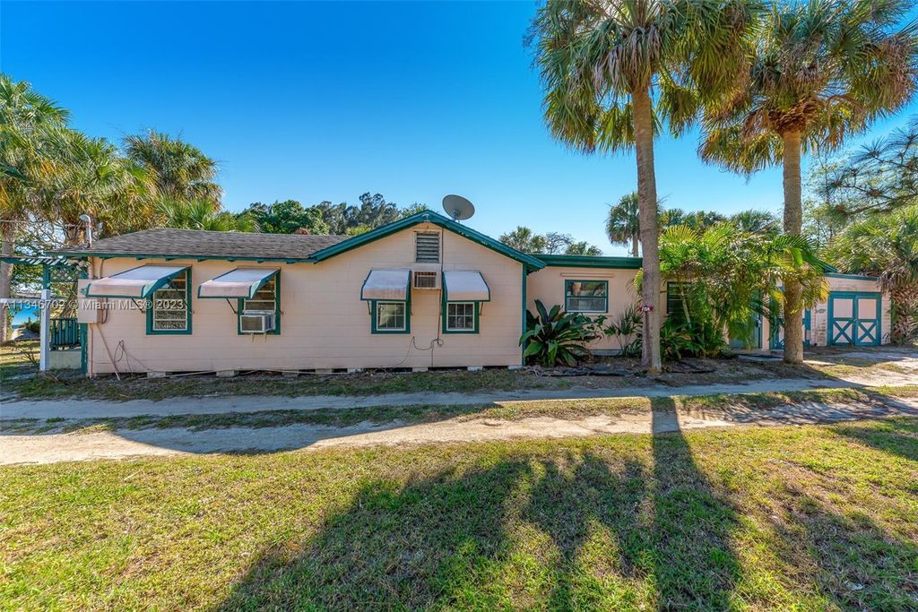 Photo of 4306 NE Indian River, Jensen Beach, FL 34957 (MLS # A11346702)